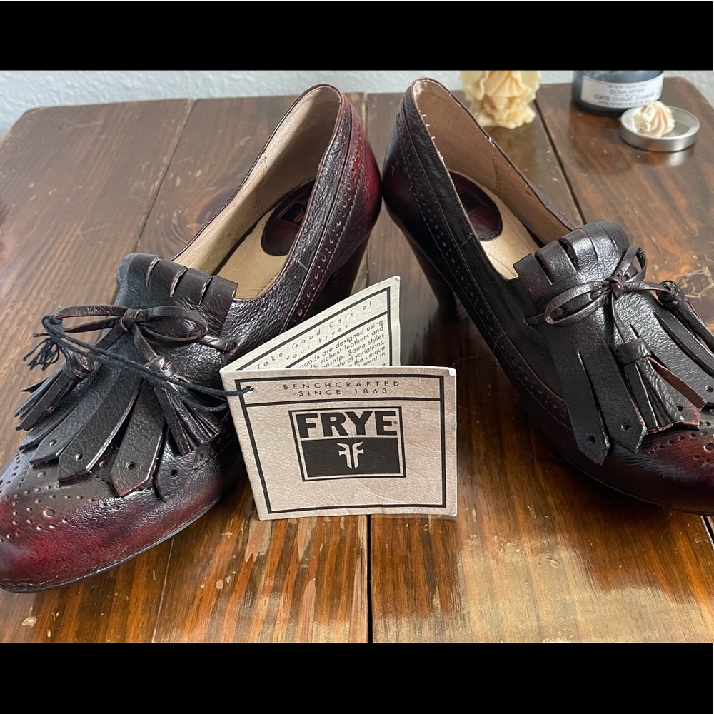 Brand new Frye clogs